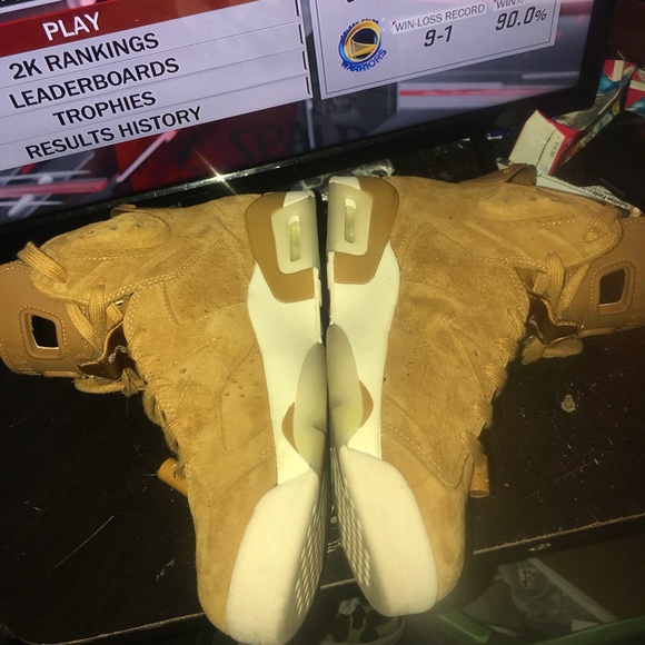 Wheat 6s size 9.5 9/10 condo good condition vnds - Picture 5 of 5